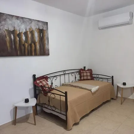 Sophie's Sunny Spot 1