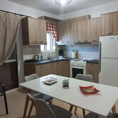 Sophie's Sunny Spot 1 * Yefira